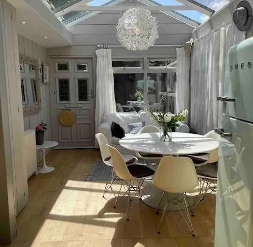 Charming, Bright Space In Dalkey